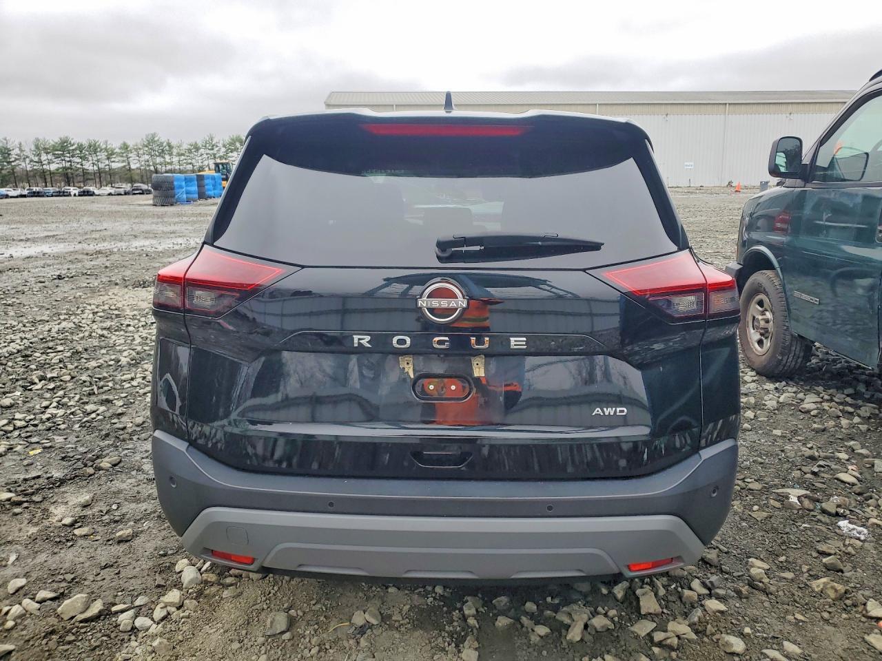 2023 Nissan Rogue S - Image 6