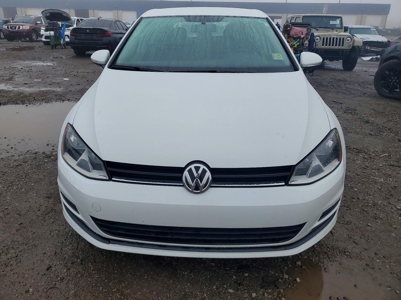 2016 Volkswagen Golf S - Image 5