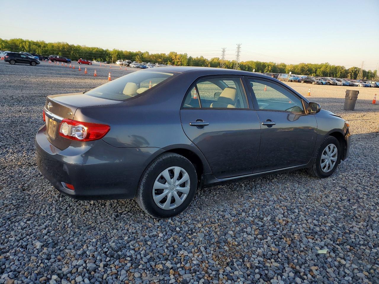2011 Toyota Corolla Le - Image 3