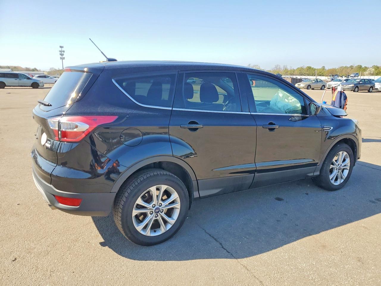 2017 Ford Escape Se - Фото 3