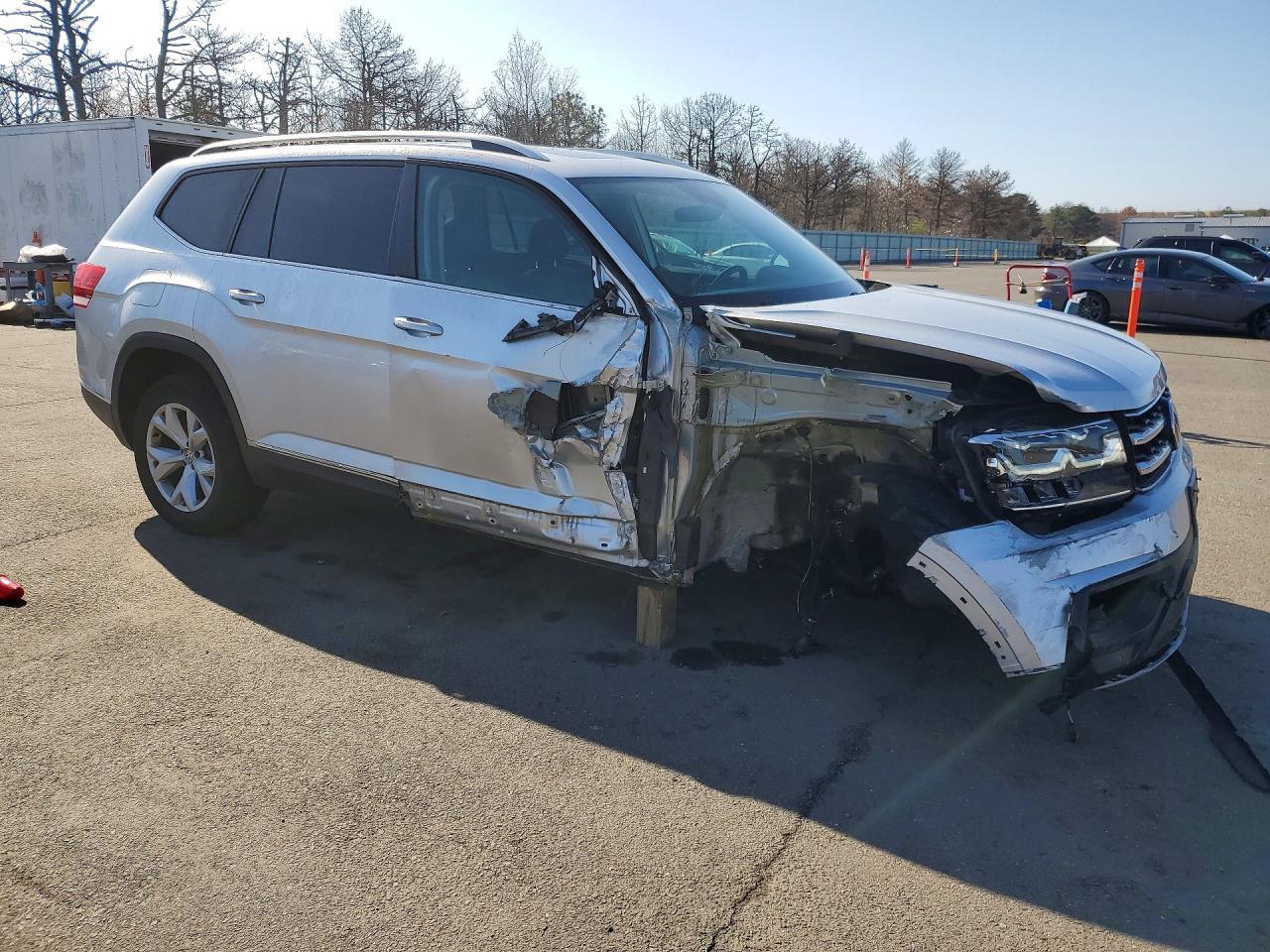 2018 Volkswagen Atlas Sel - Image 4