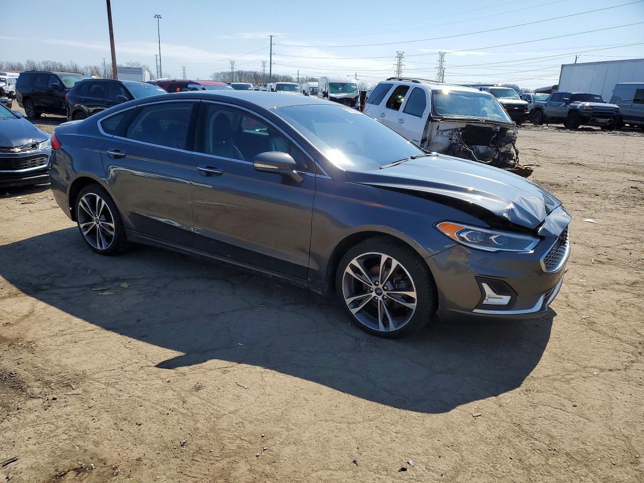 2019 Ford Fusion Titanium - Image 4