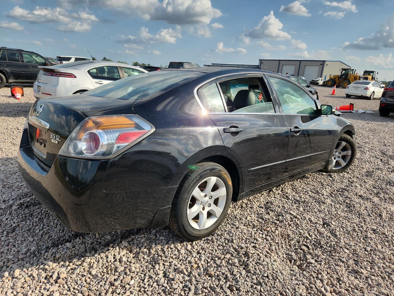 2009 Nissan Altima 3.5 Se - Фото 3