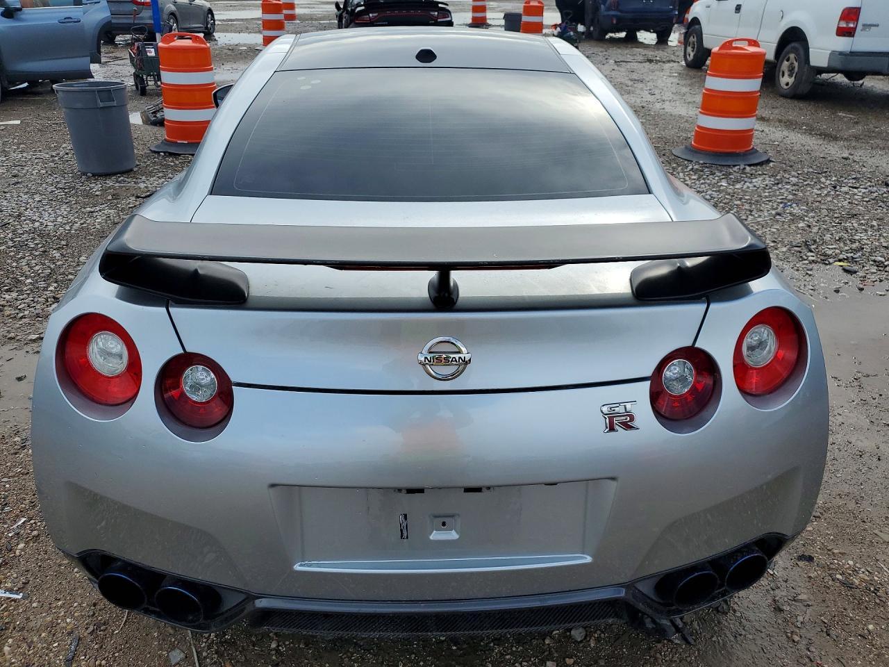2014 Nissan Gt-R Track Edition - Фото 6