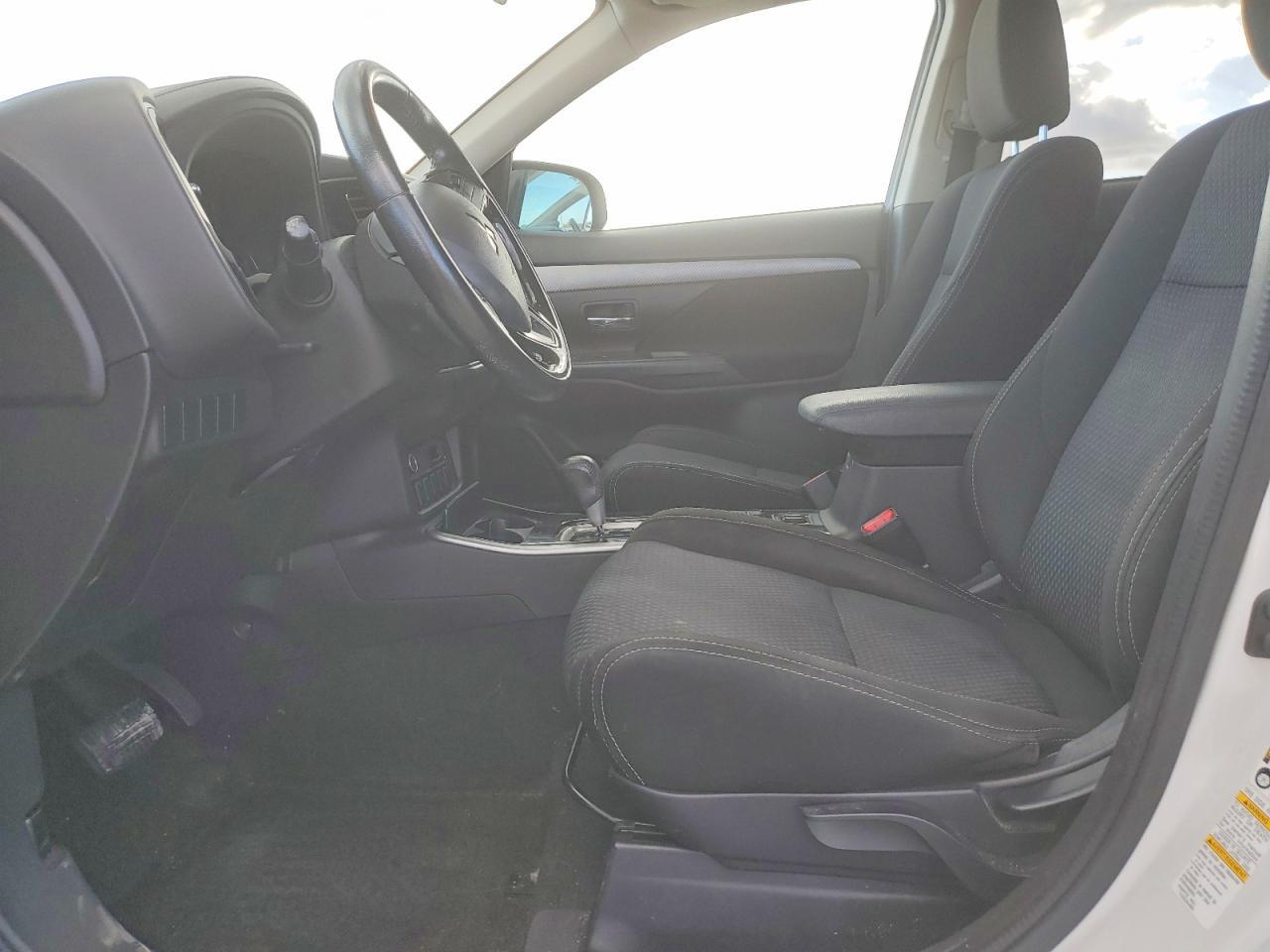 2017 Mitsubishi Outlander Se - Image 7