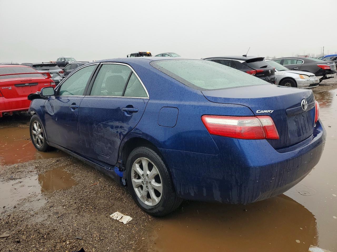 2009 Toyota Camry Le - Image 2