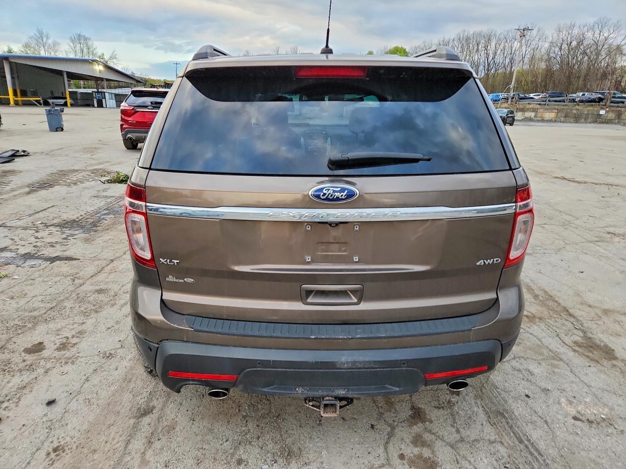 2015 Ford Explorer Xlt - Фото 6