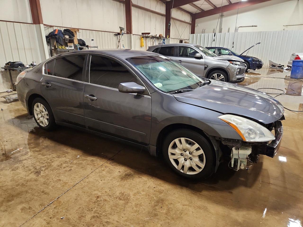 2010 Nissan Altima 2.5 - Фото 4