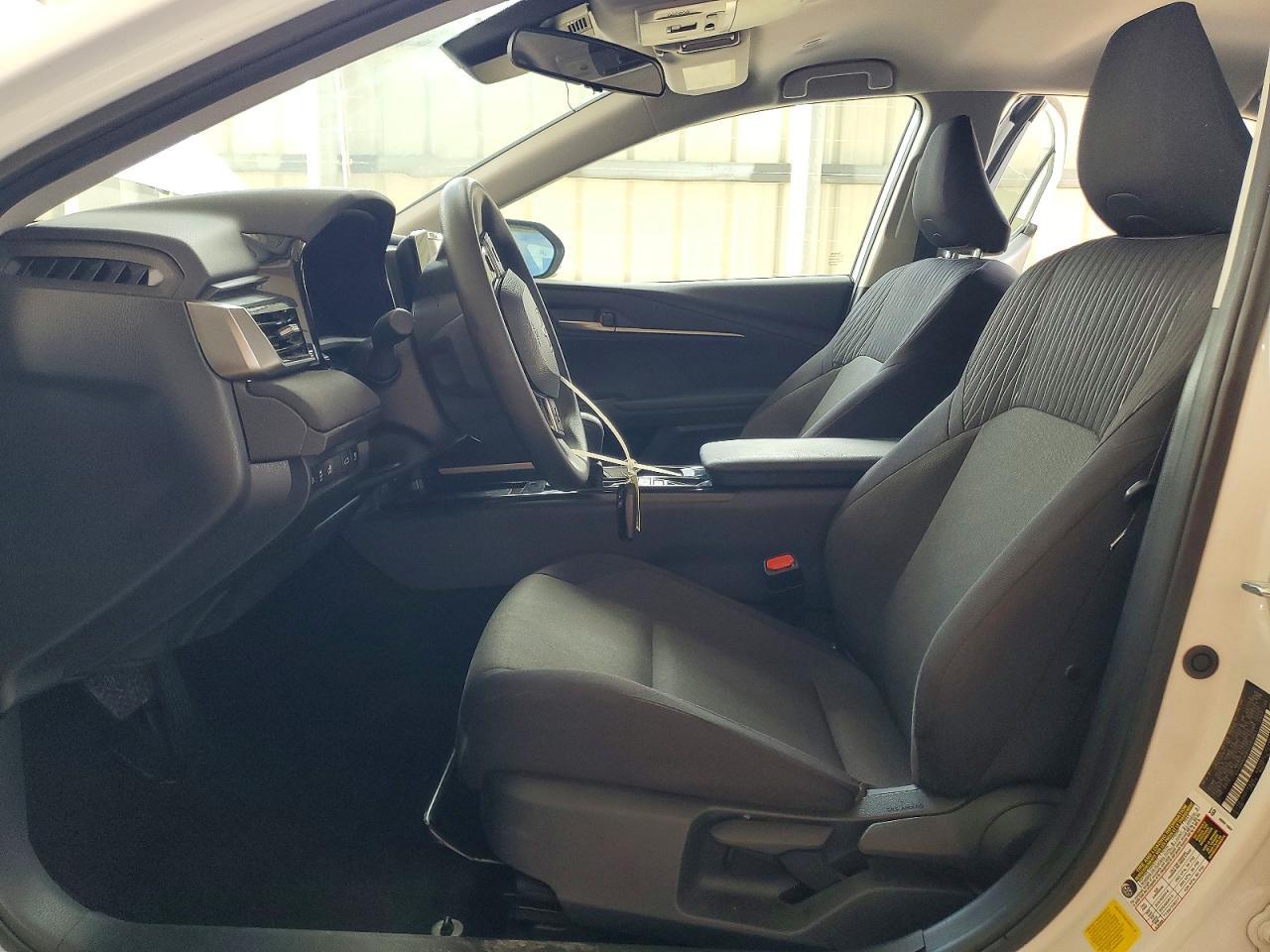 2025 Toyota Camry Le - Image 7