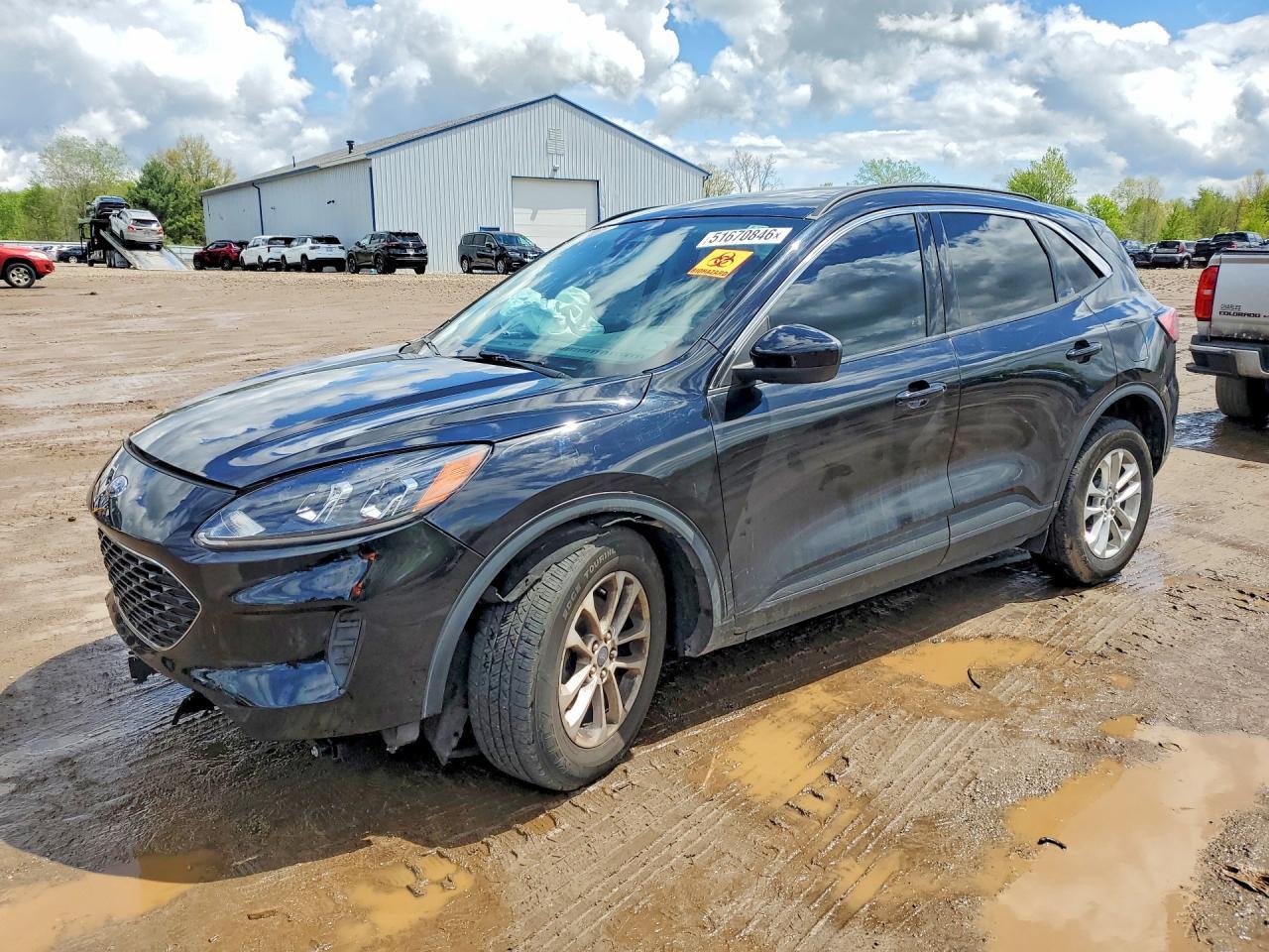 2020 Ford Escape Se