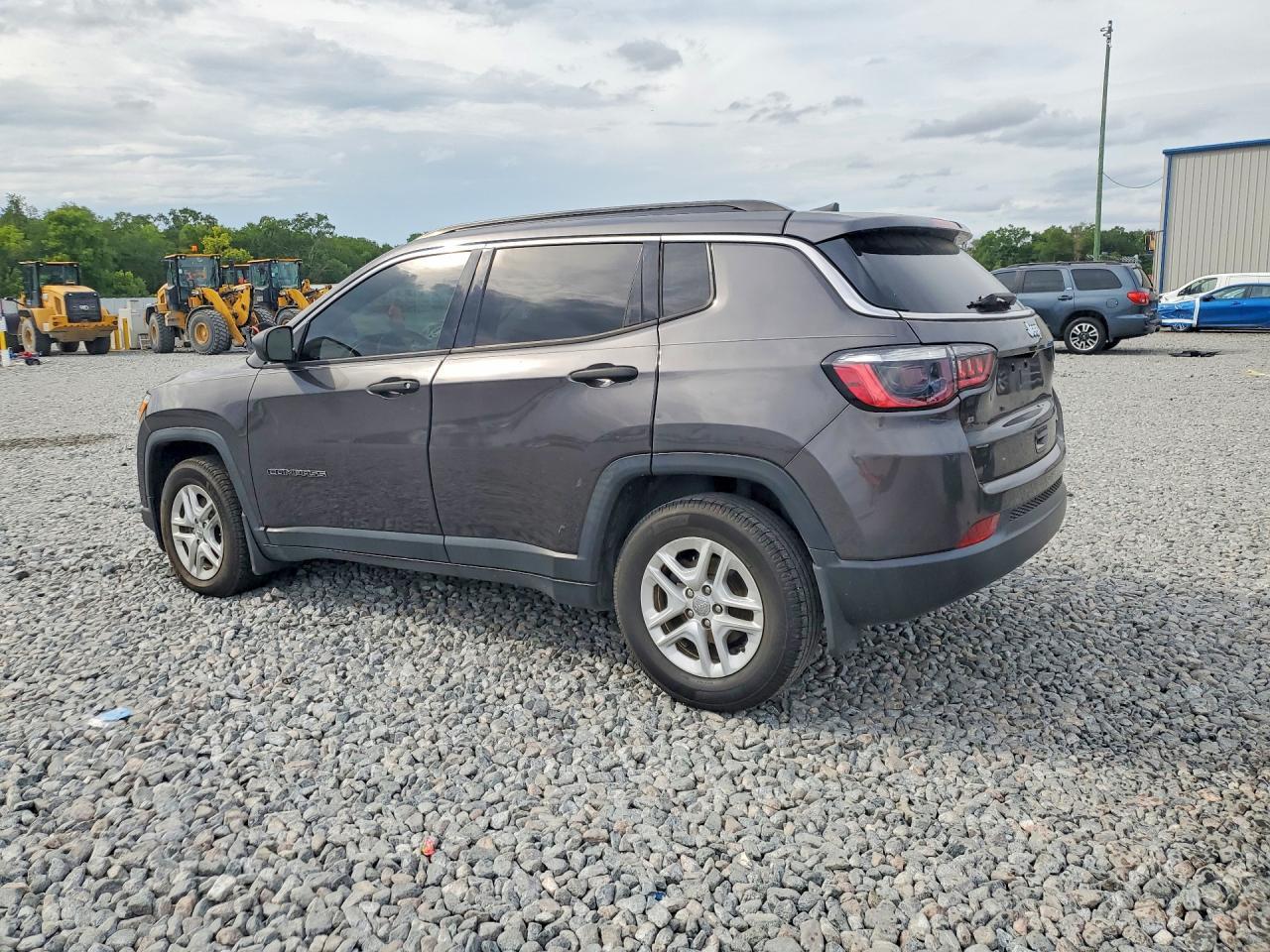 2021 Jeep Compass Sport - Фото 2