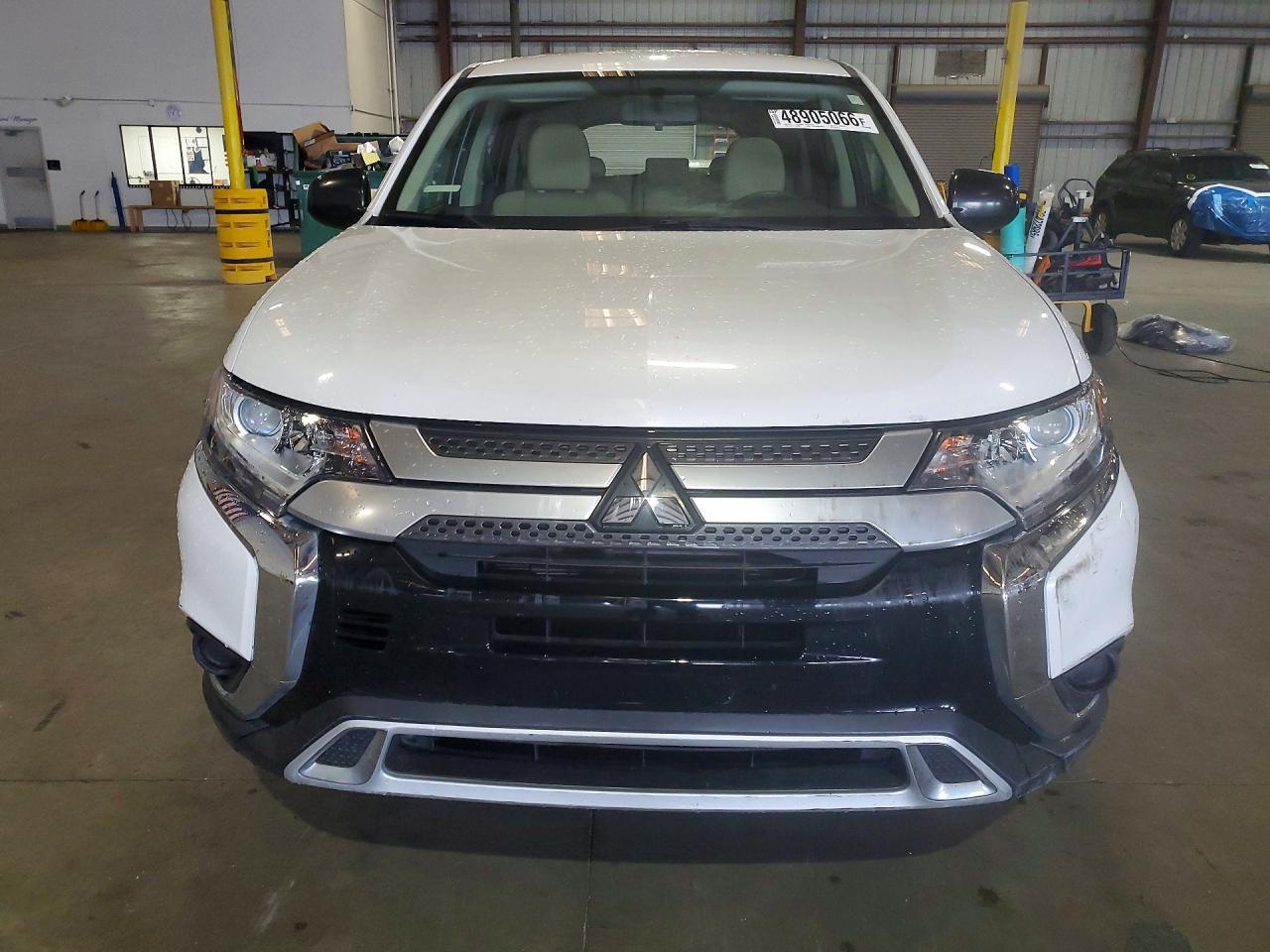2020 Mitsubishi Outlander Es - Image 5