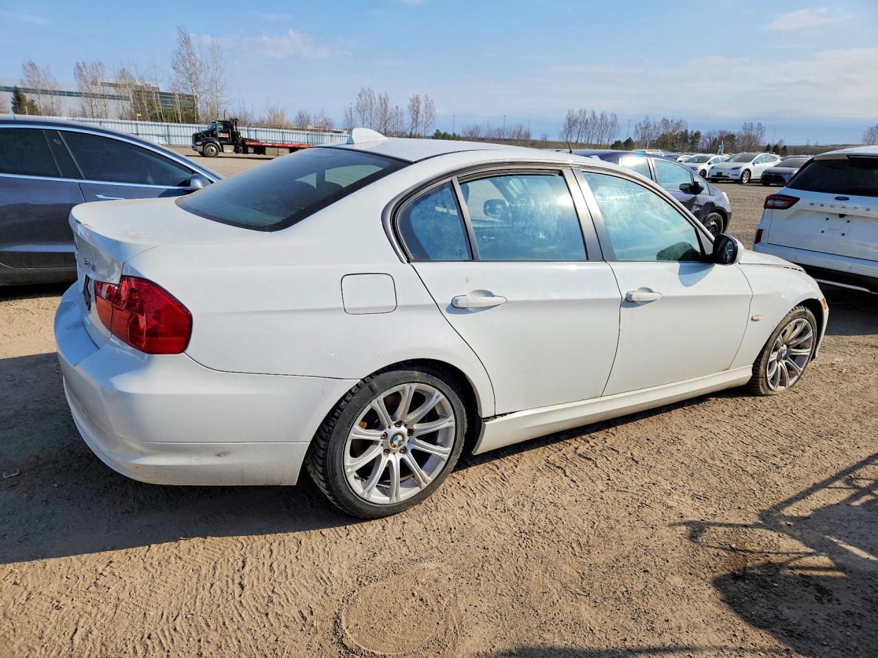 2010 BMW 323 I - Фото 3