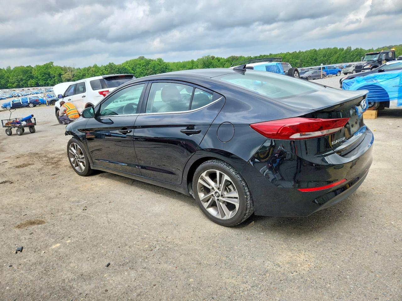 2018 Hyundai Elantra Limited - Image 2