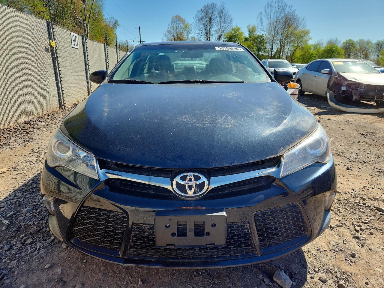 2017 Toyota Camry Se - Фото 5