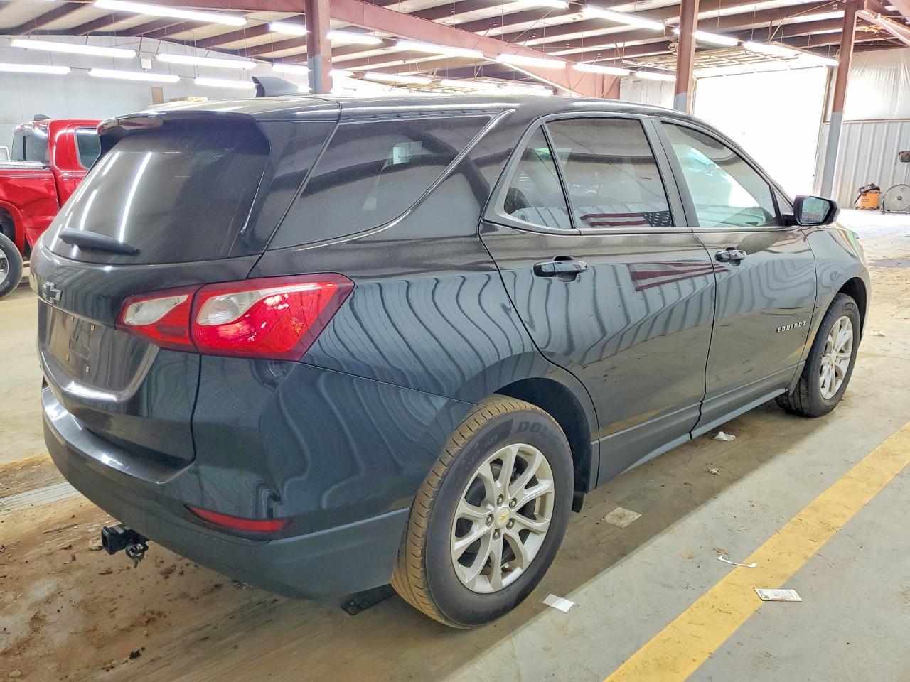 2021 Chevrolet Equinox Ls - Фото 3