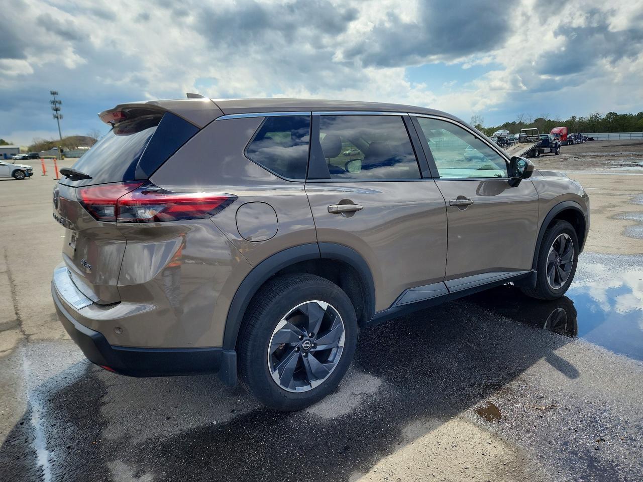2024 Nissan Rogue Sv - Фото 3