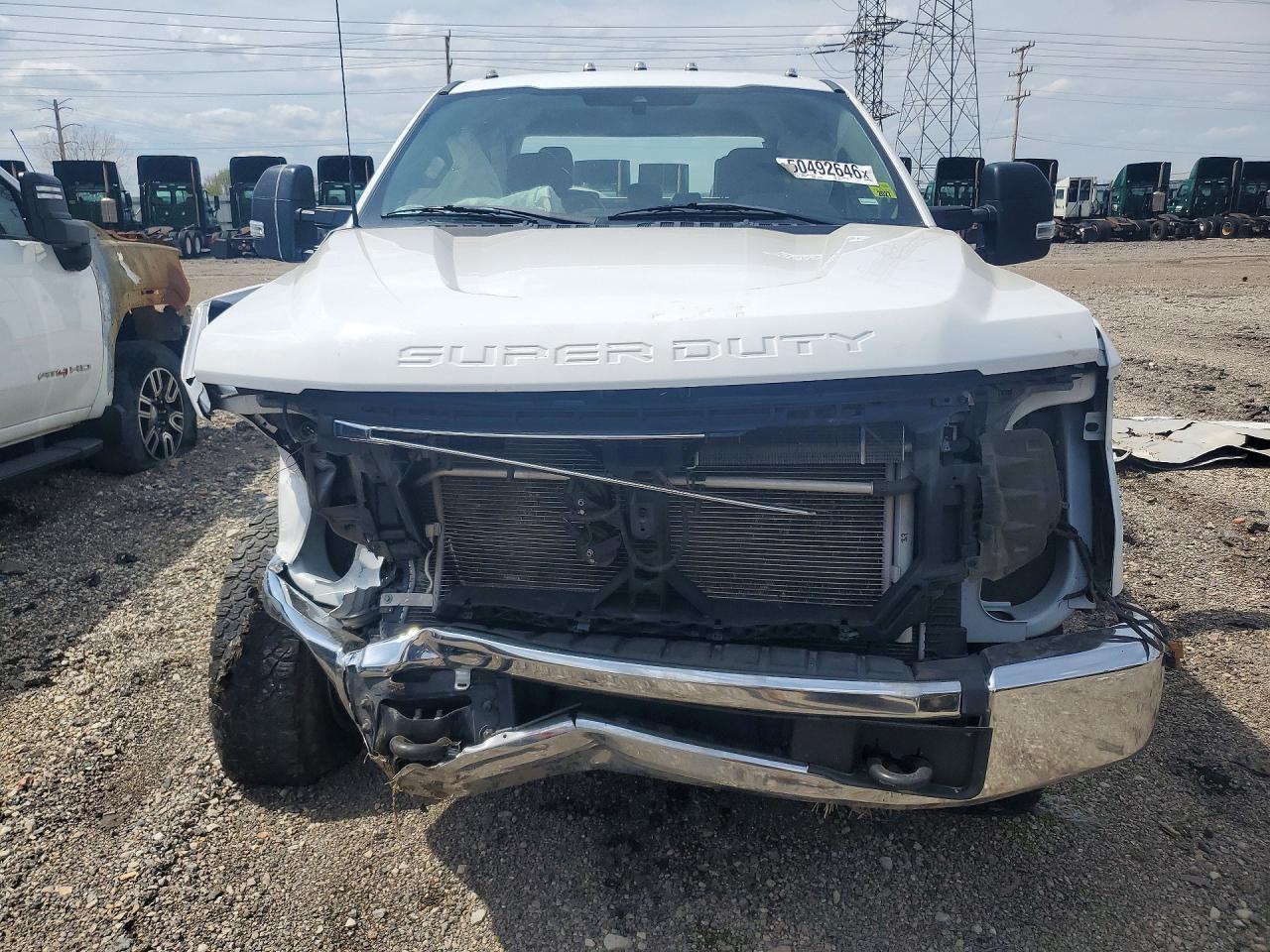 2022 Ford F350 Super Duty - Image 5