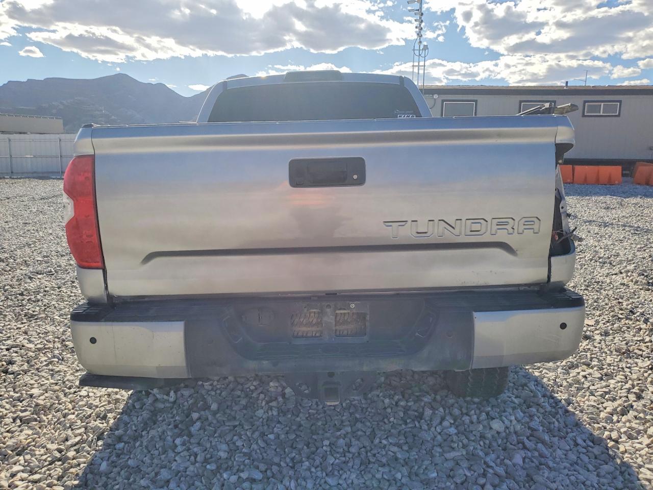 2017 Toyota Tundra Sr5 - Фото 6