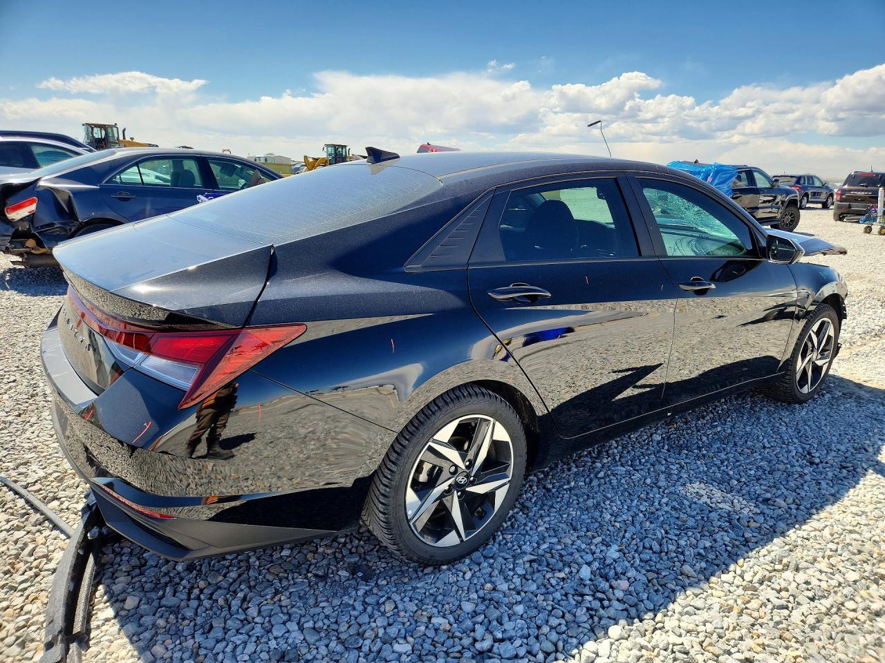 2023 Hyundai Elantra Sel - Image 3