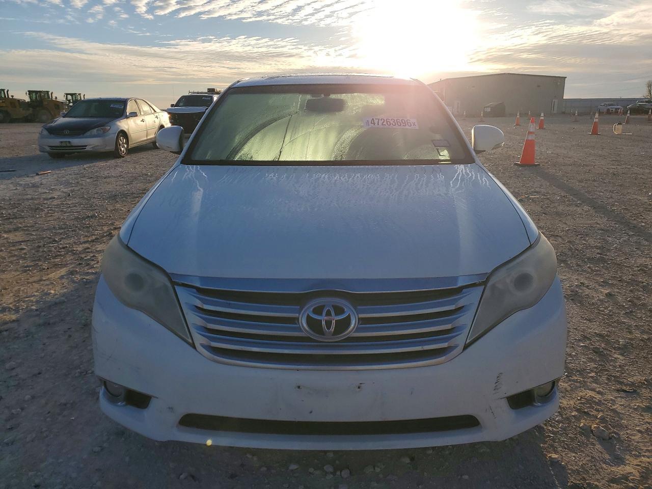 2011 Toyota Avalon Limited - Фото 5