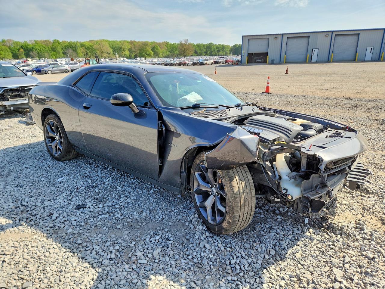 2019 Dodge Challenger R - Image 4
