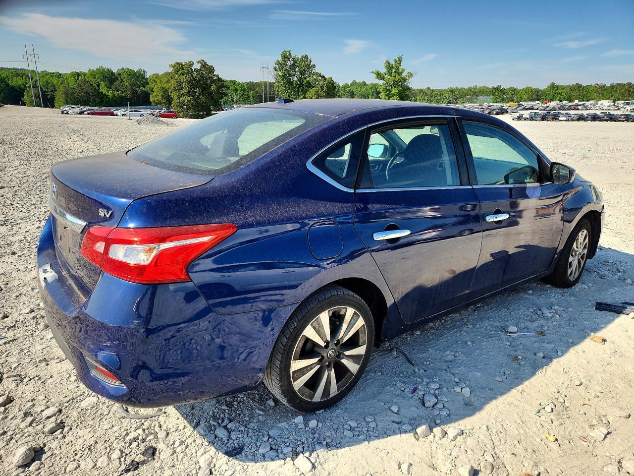2018 Nissan Sentra Sv - Фото 3