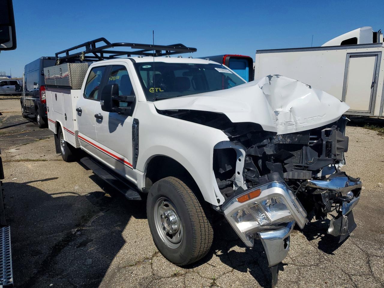2024 Ford F250 Super Duty Utility / Service Truck - Image 4