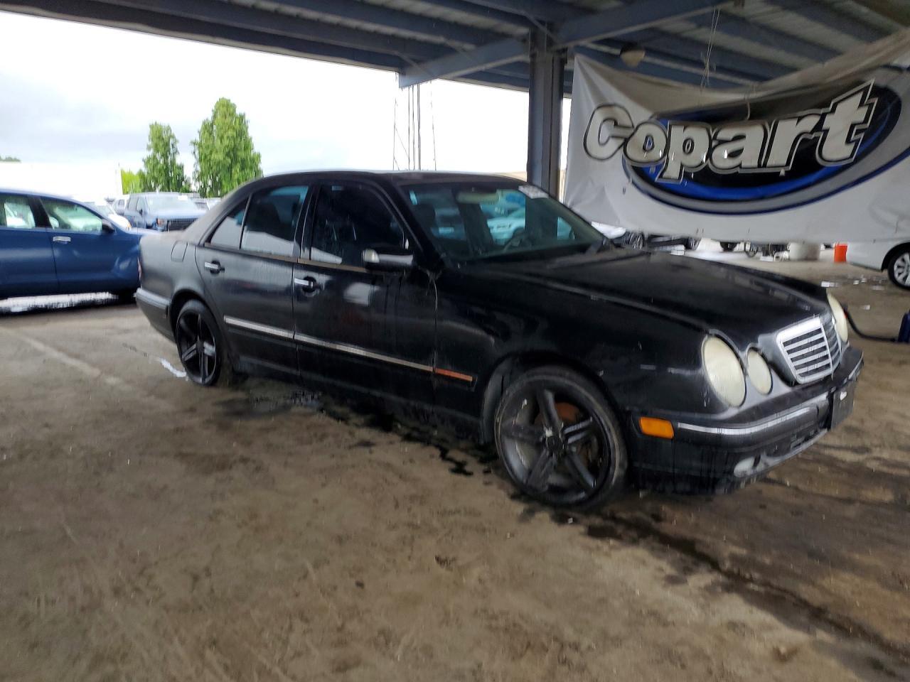 2001 Mercedes-Benz E 320 - Фото 4