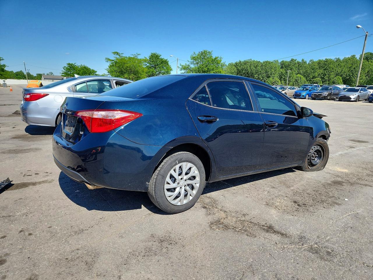 2017 Toyota Corolla Le - Фото 3
