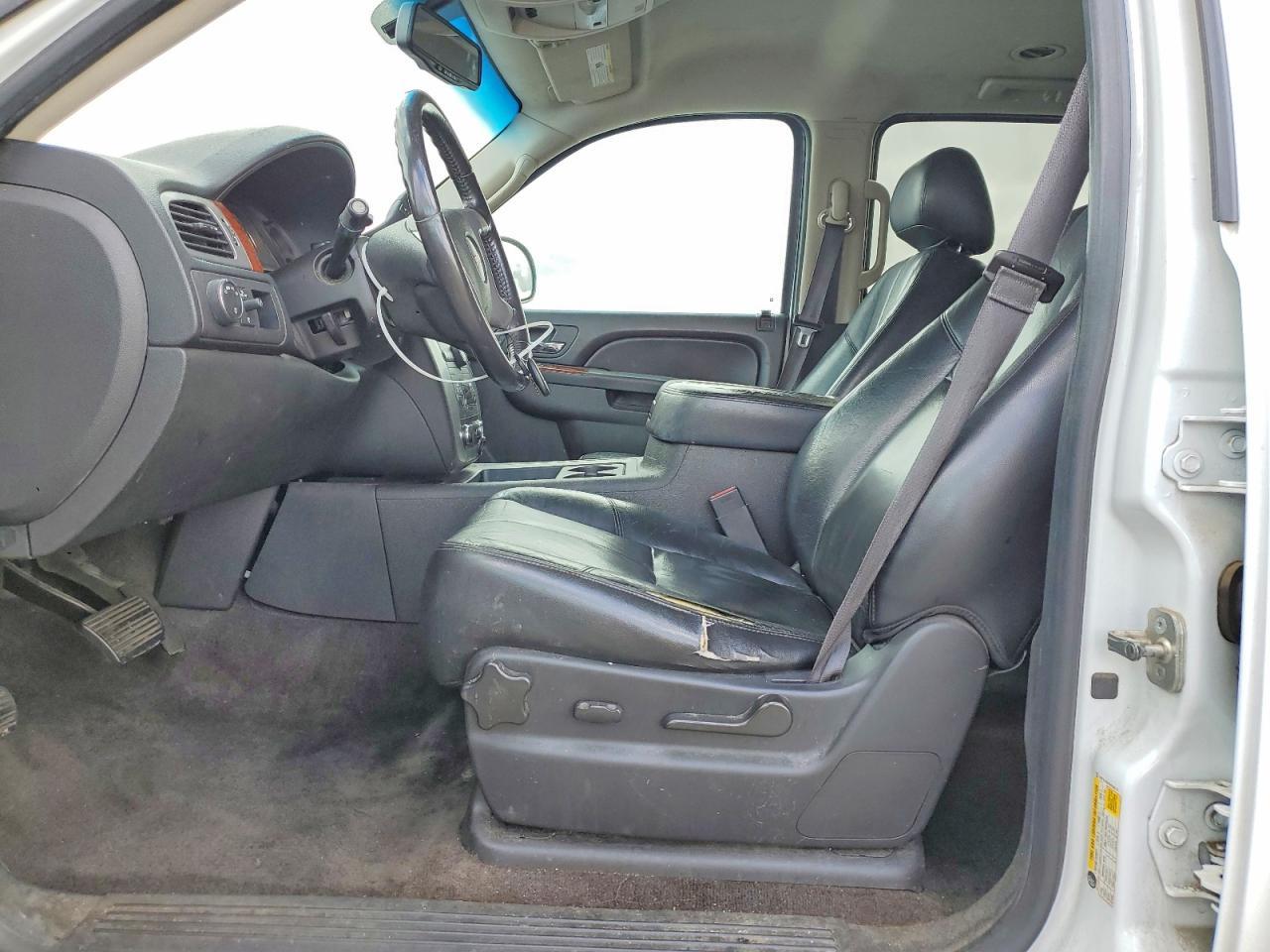 2014 GMC Yukon Xl C1500 Slt - Image 7