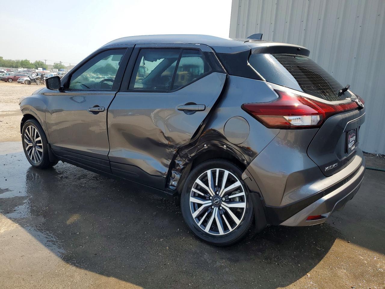 2023 Nissan Kicks Sv - Image 2