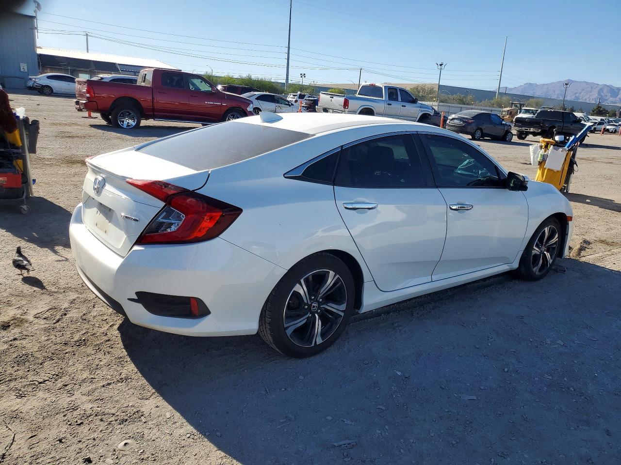 2017 Honda Civic Touring - Фото 3