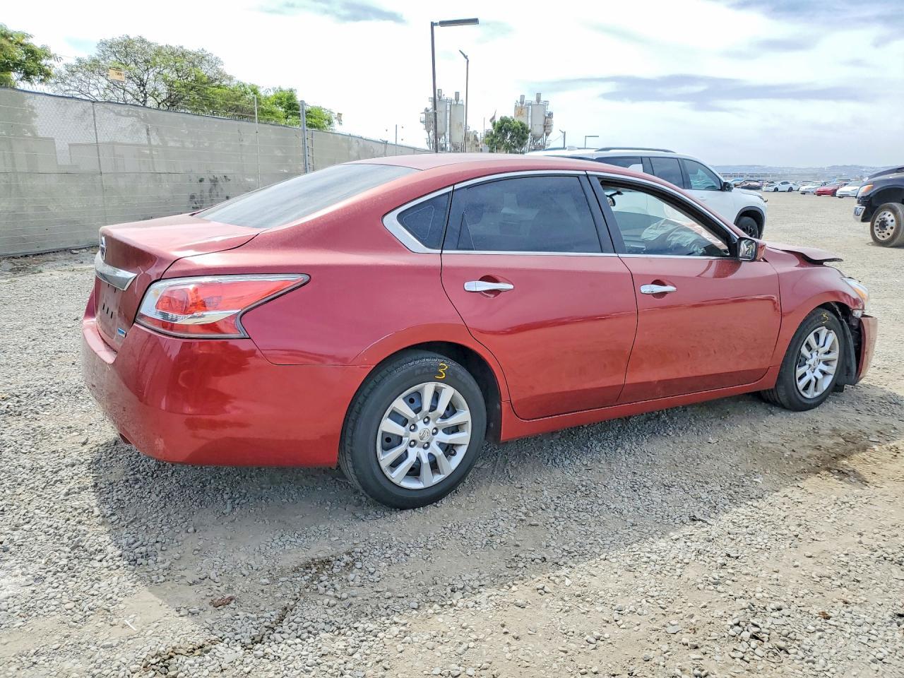 2014 Nissan Altima 2.5 S - Image 3