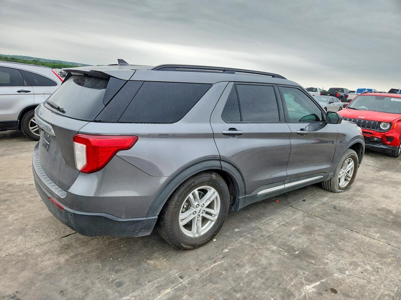 2021 Ford Explorer Xlt - Image 3
