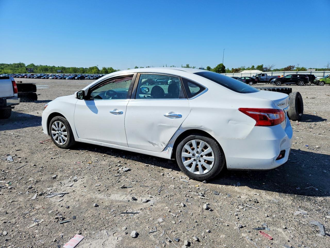 2018 Nissan Sentra S - Фото 2