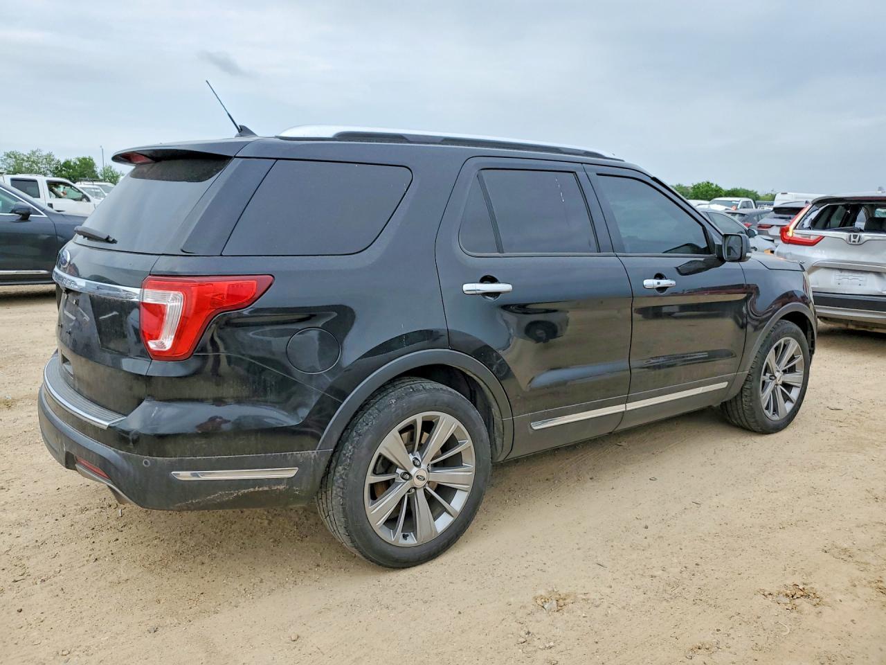 2018 Ford Explorer - Фото 3