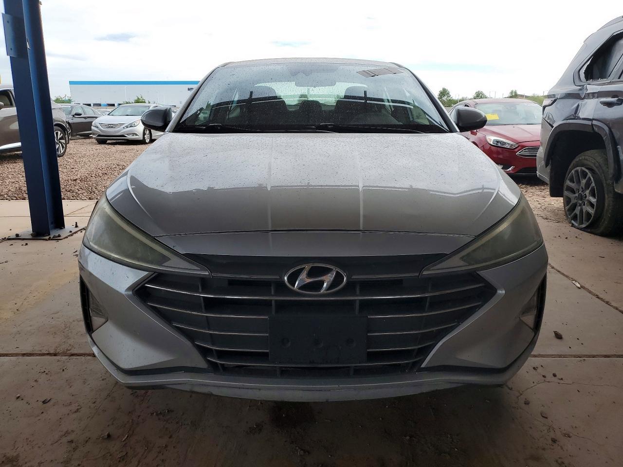 2019 Hyundai Elantra Sel - Image 5