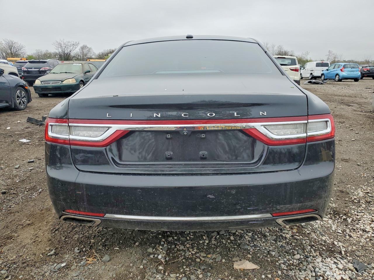 2017 Lincoln Continental Premiere - Image 6