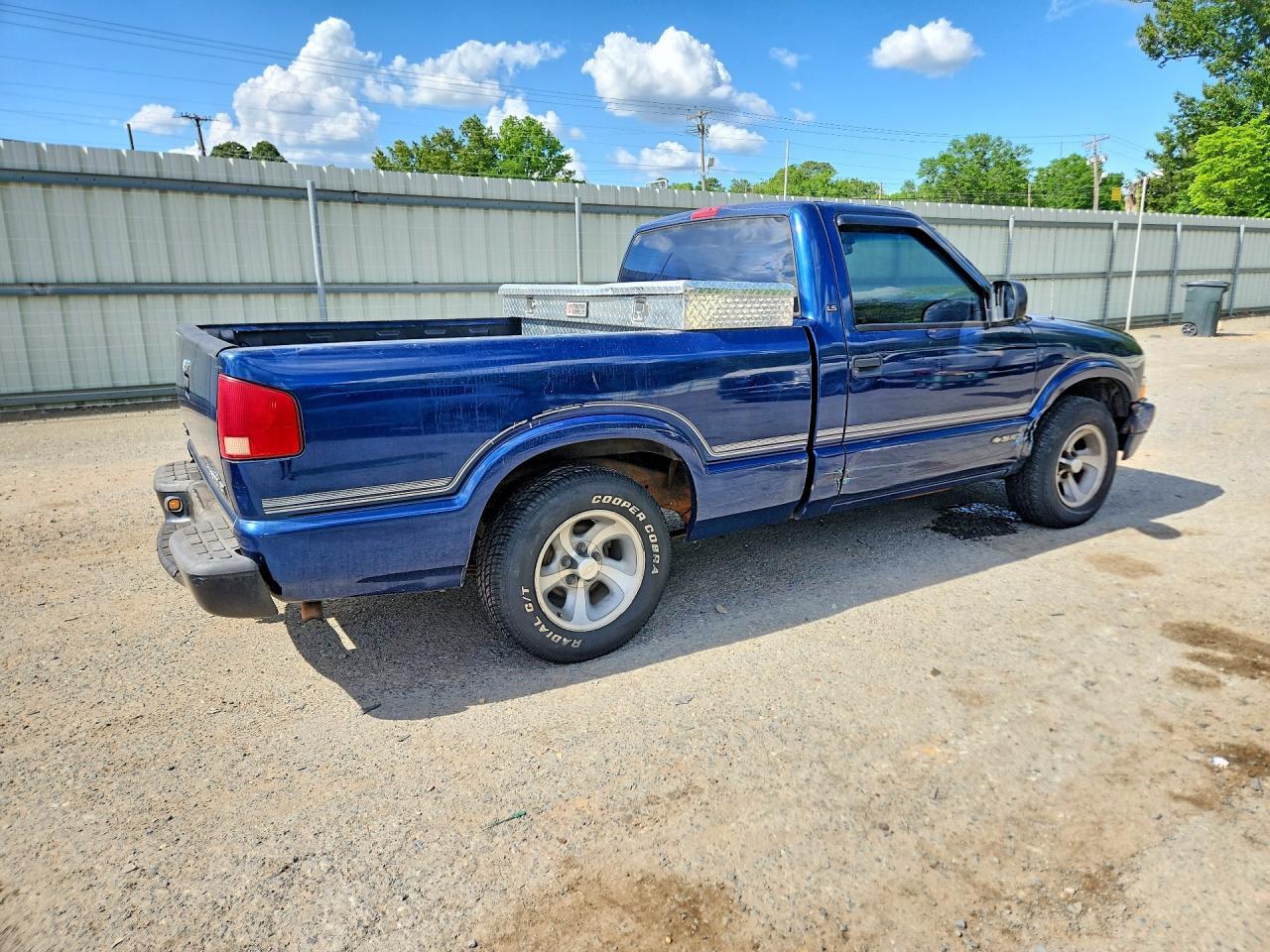 1999 Chevrolet S Truck S10 - Image 3