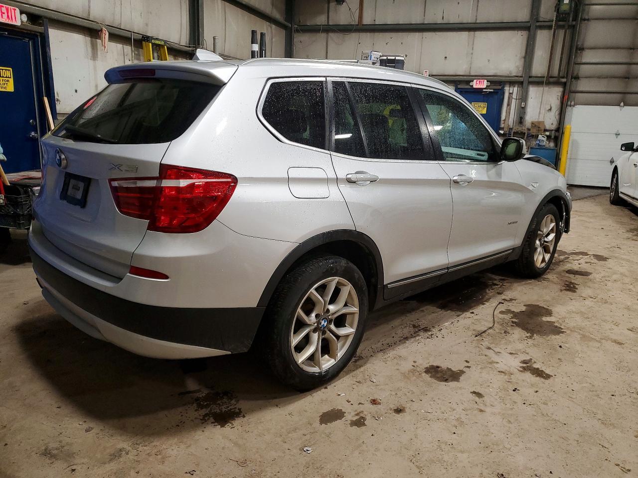 2011 BMW X3 xDrive28I - Фото 3