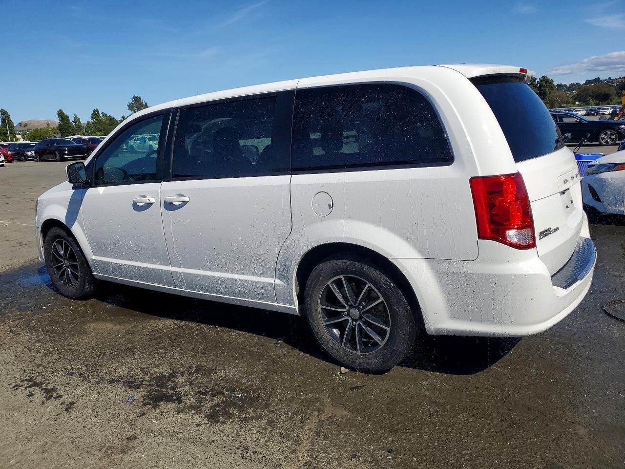 2019 Dodge Grand Caravan Gt- R&D- Cln Title- Repo - Фото 2