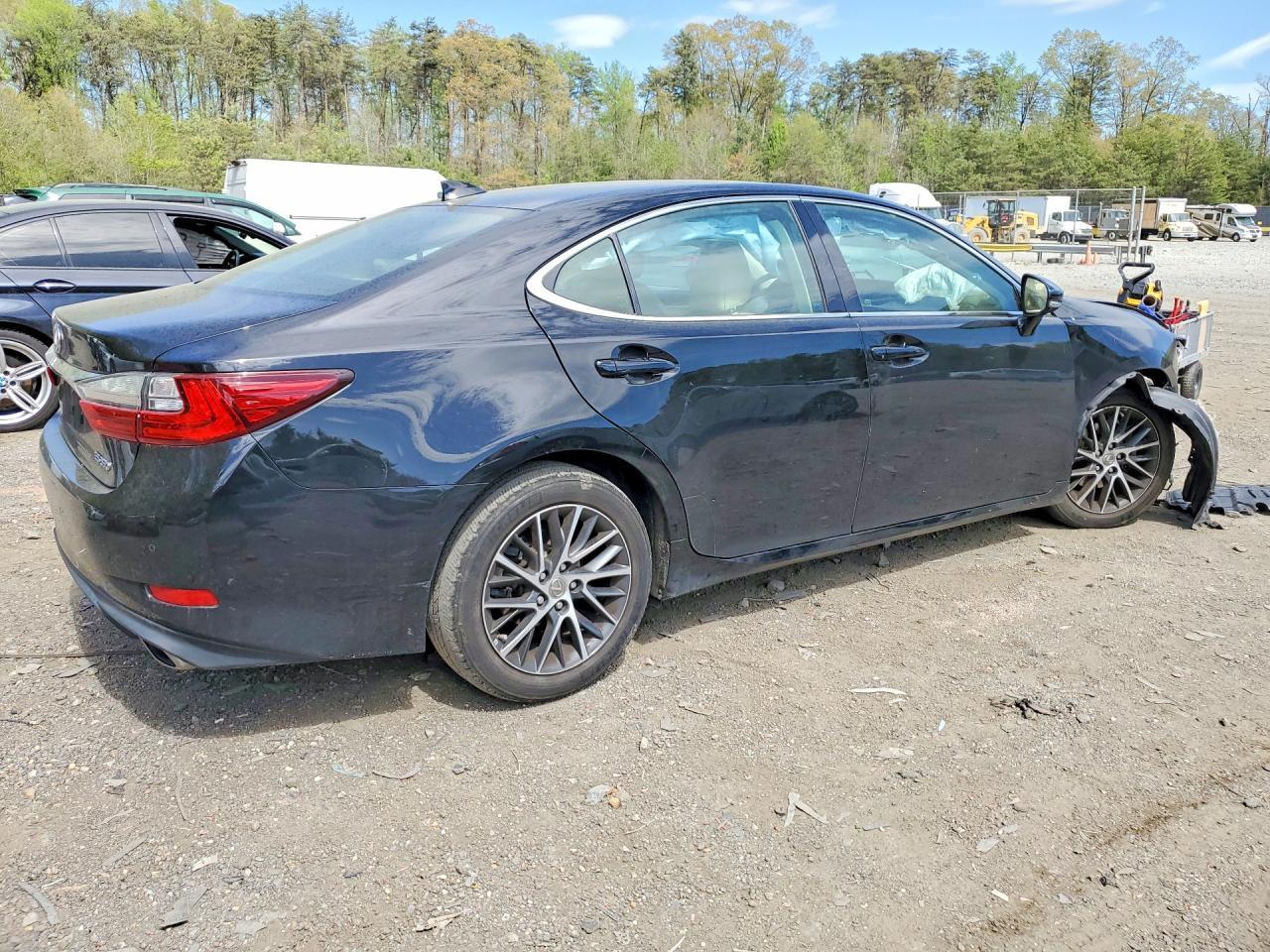 2017 Lexus Es 350 - Image 3
