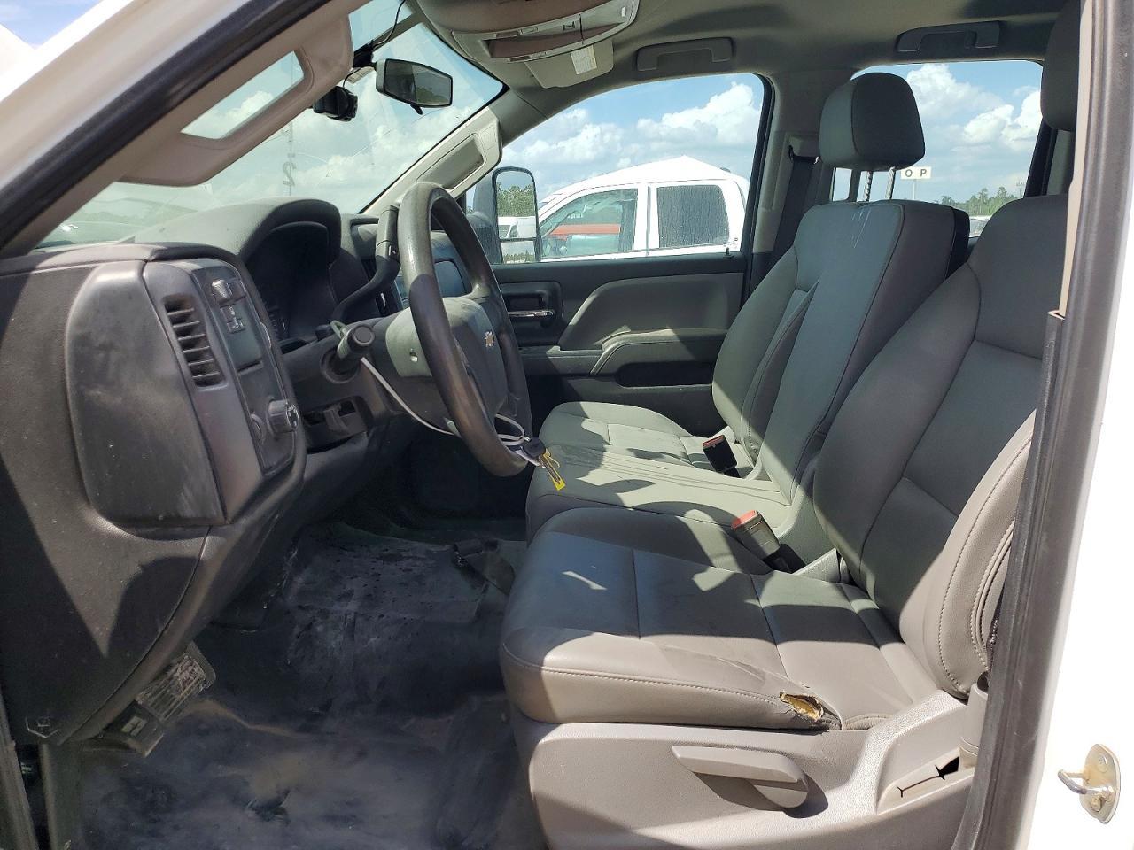 2019 Chevrolet Silverado C2500 Heavy Duty - Image 7