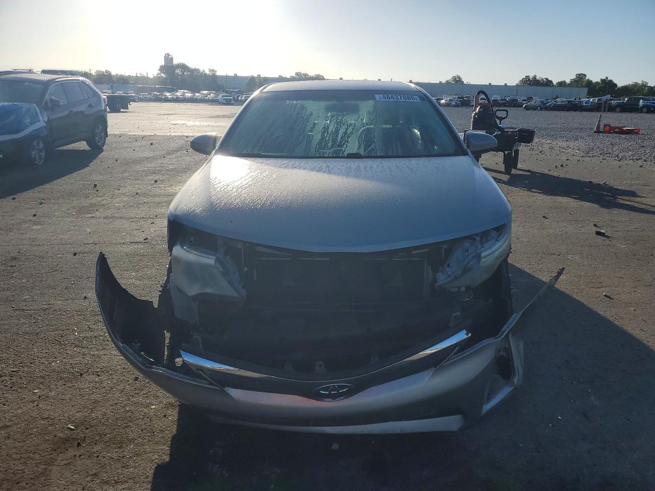 2013 Toyota Camry Le - Image 5