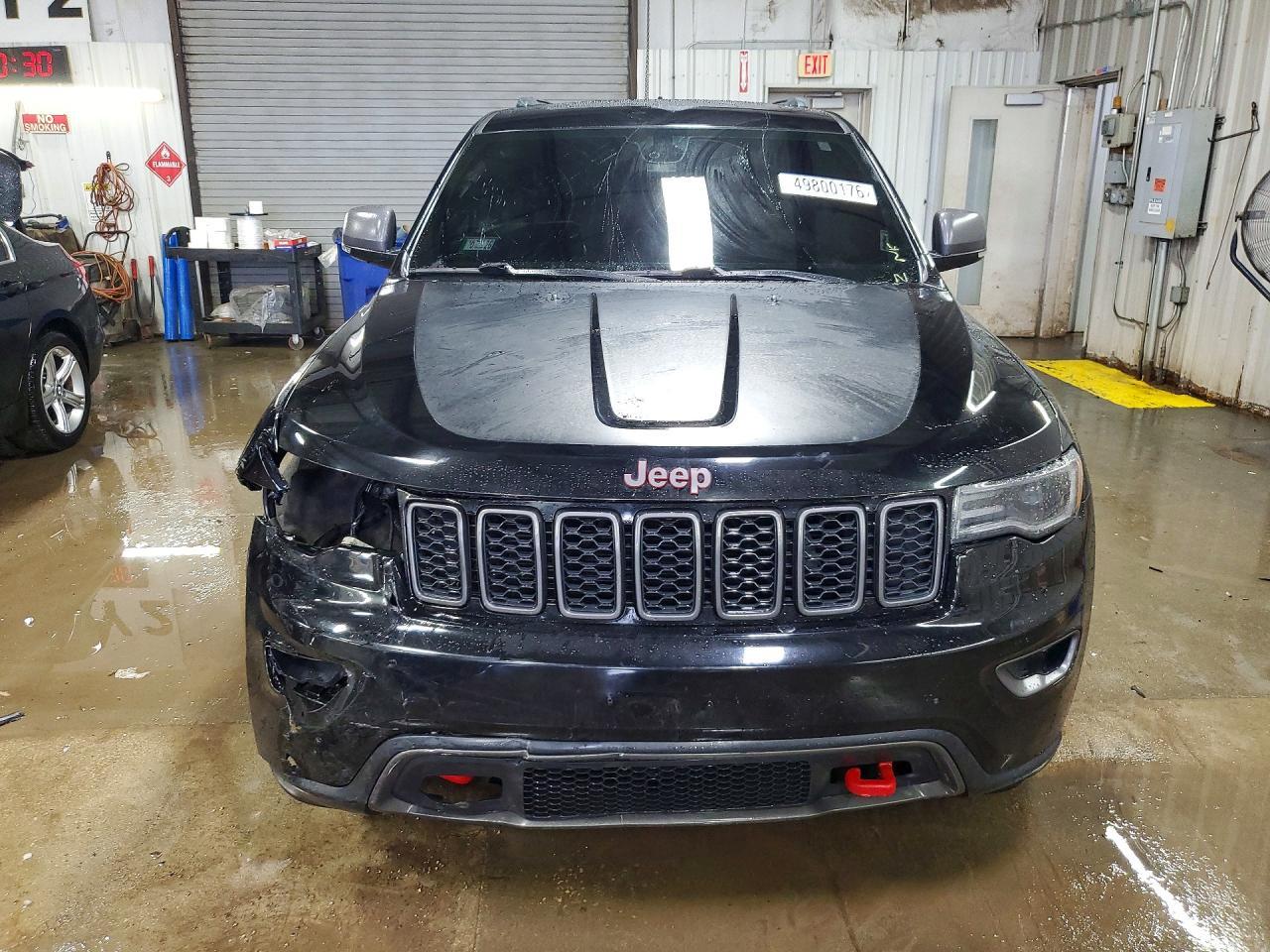 2018 Jeep Grand Cherokee Trailhawk - Image 5