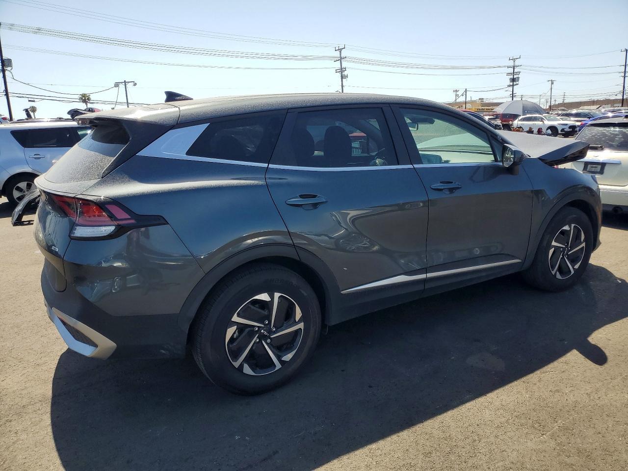 2025 Kia Sportage Lx - Image 3