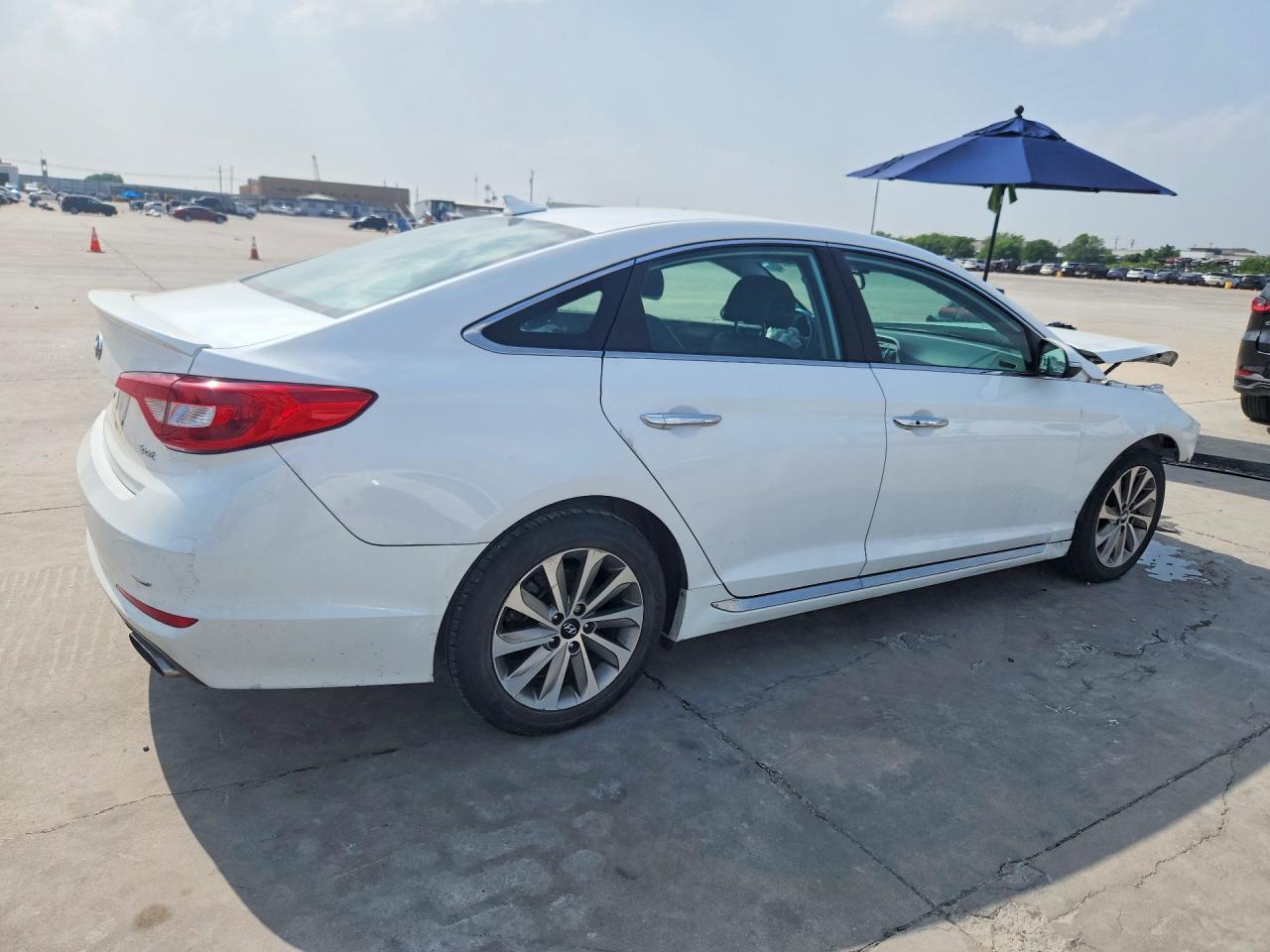 2017 Hyundai Sonata Sport - Image 3
