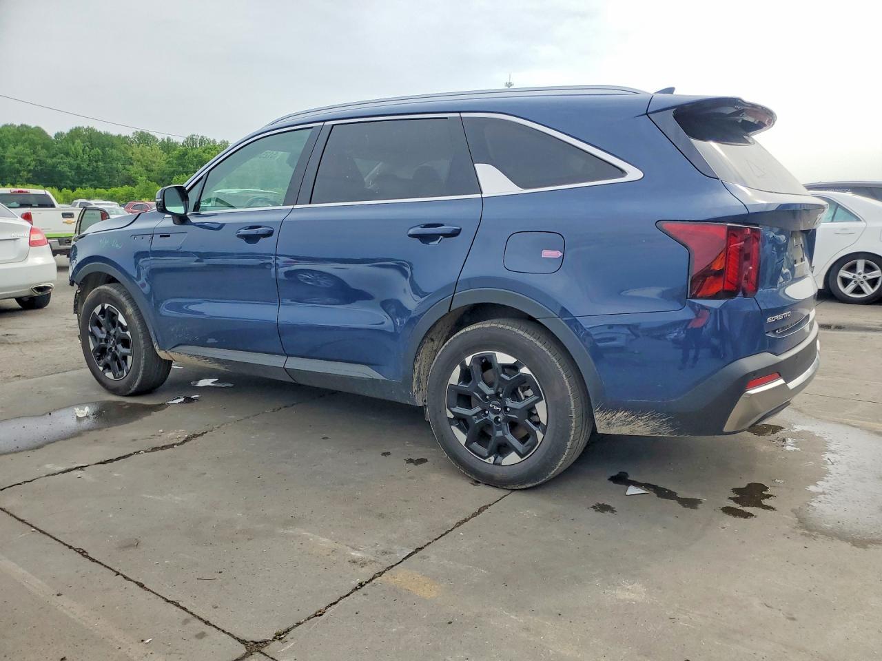 2025 Kia Sorento S - Фото 2