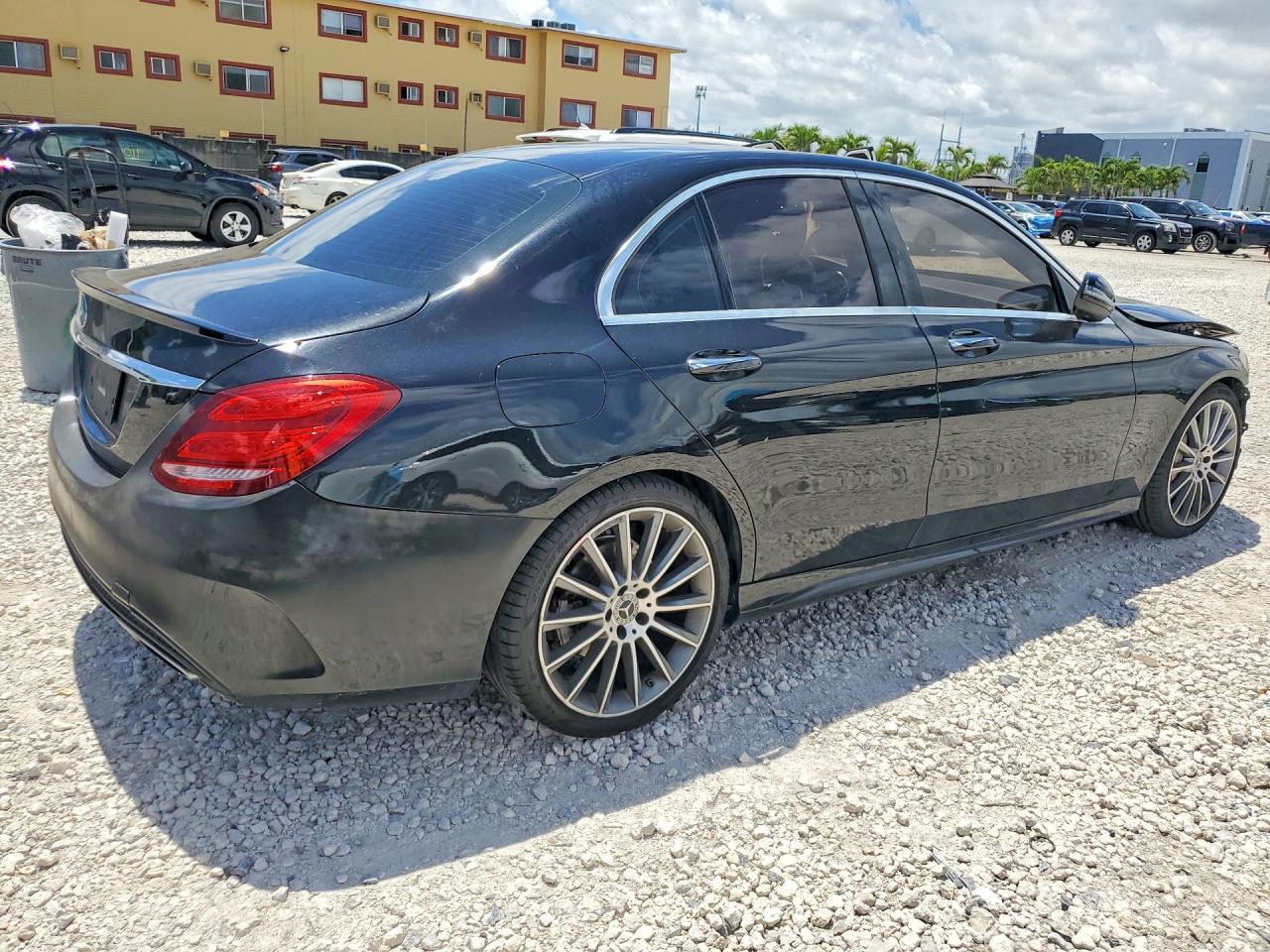 2018 Mercedes-Benz C 300 - Image 3
